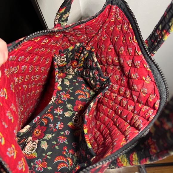 Vera Bradley Anastasia Bag Retired Great Condition - Picture 2 of 4